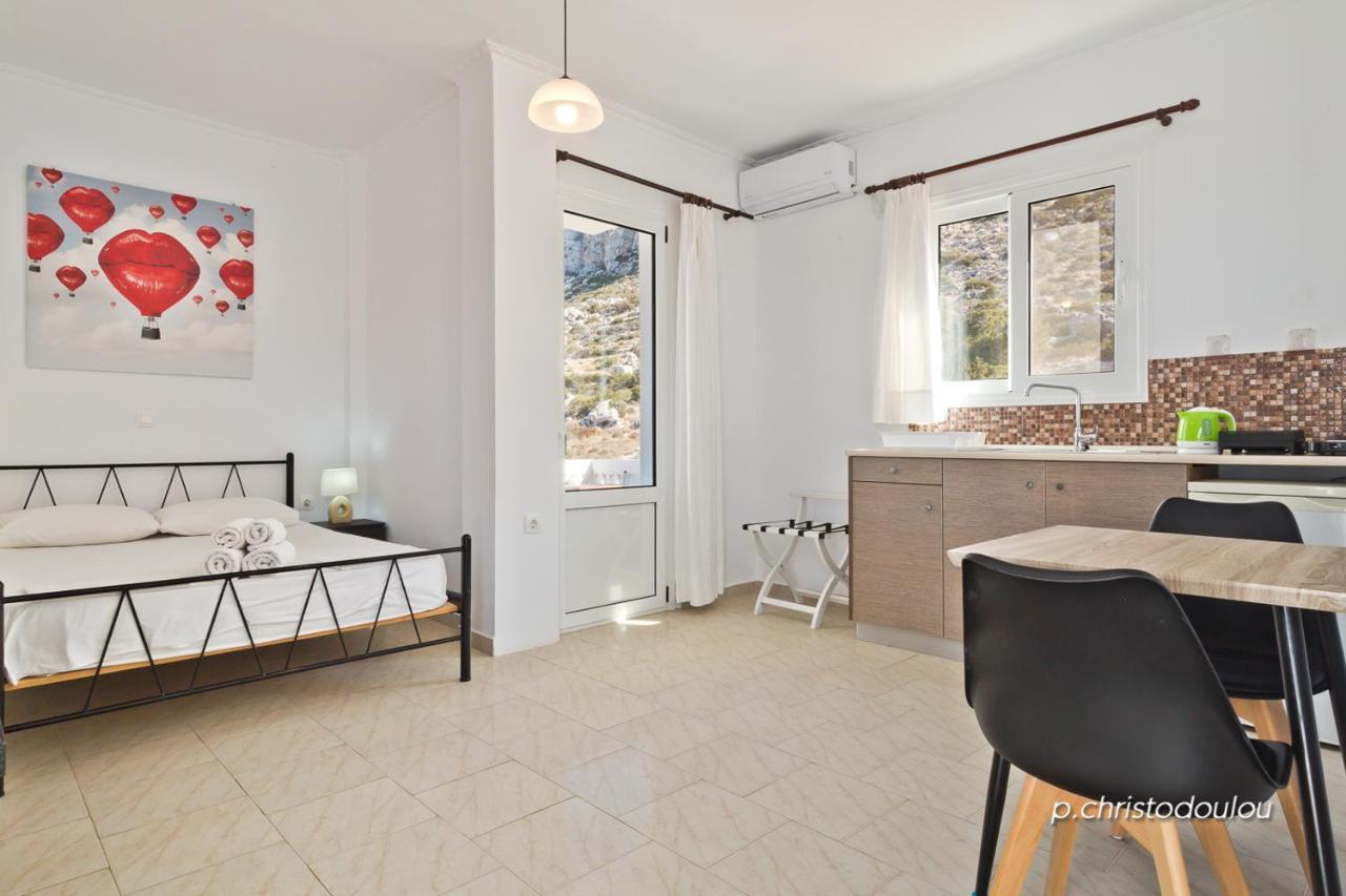 Albatros Studios & Apartments Lefkos  Eksteriør bilde