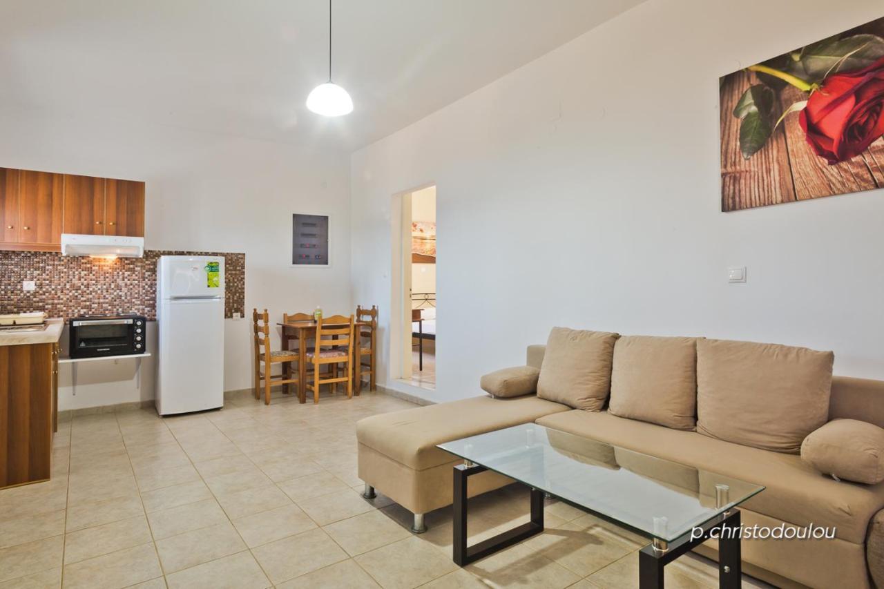 Albatros Studios & Apartments Lefkos  Eksteriør bilde